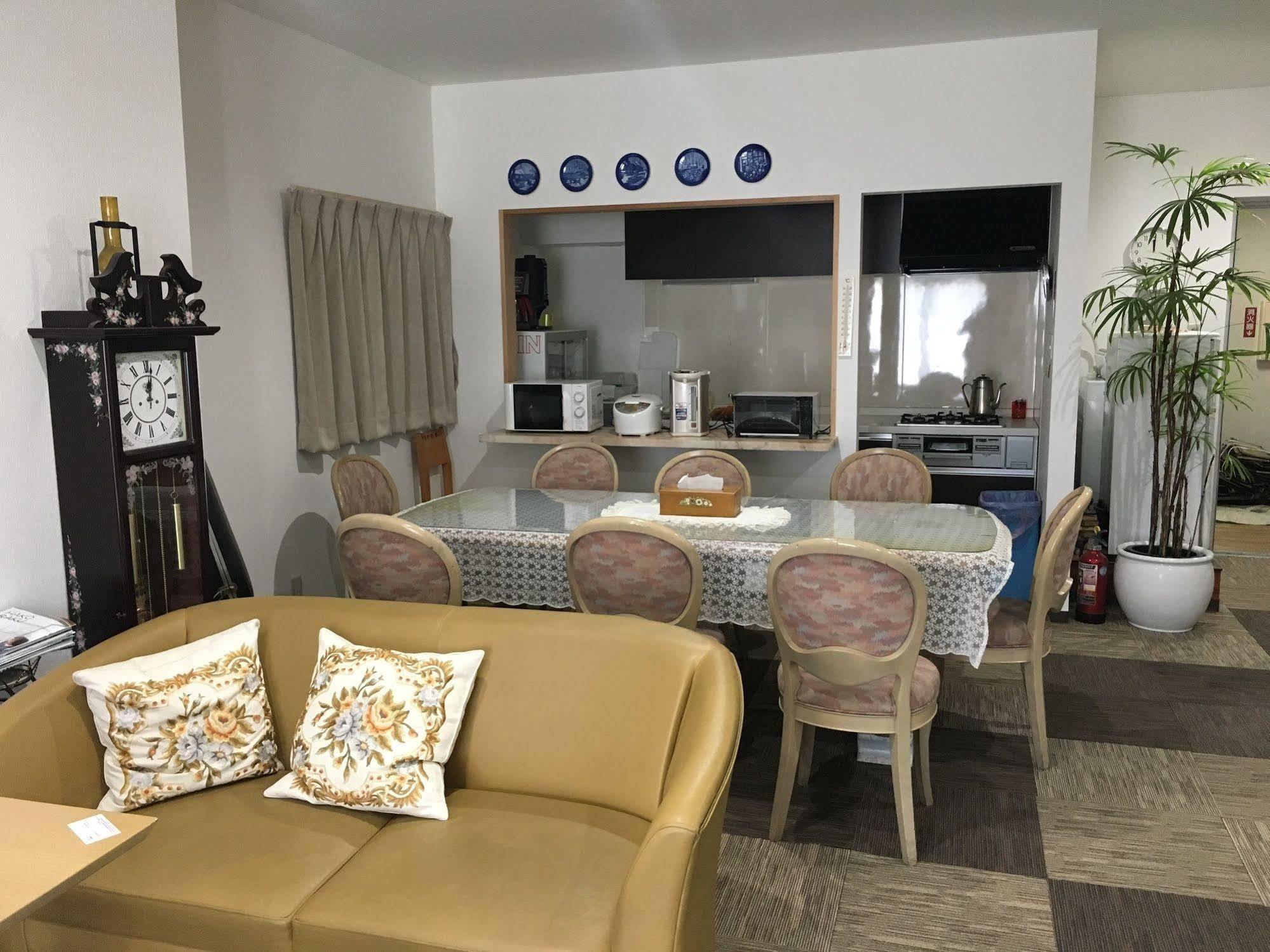 Super Conveniently Located The Guest House Hakodate Bay Exterior photo